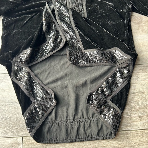 Nygard Collection Black Velvet Squince Tunic - Picture 11 of 13